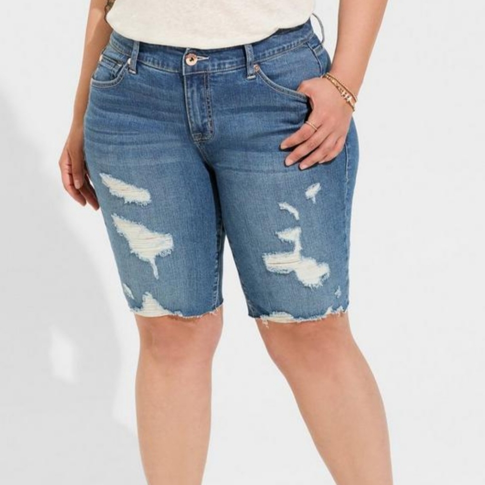 Torrid Distressed Bermuda Mid-Rise Shorts NWT